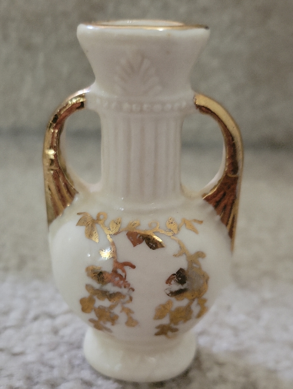 FREE W ANY PURCHASE! White and Gold Decorative Miniature Vase